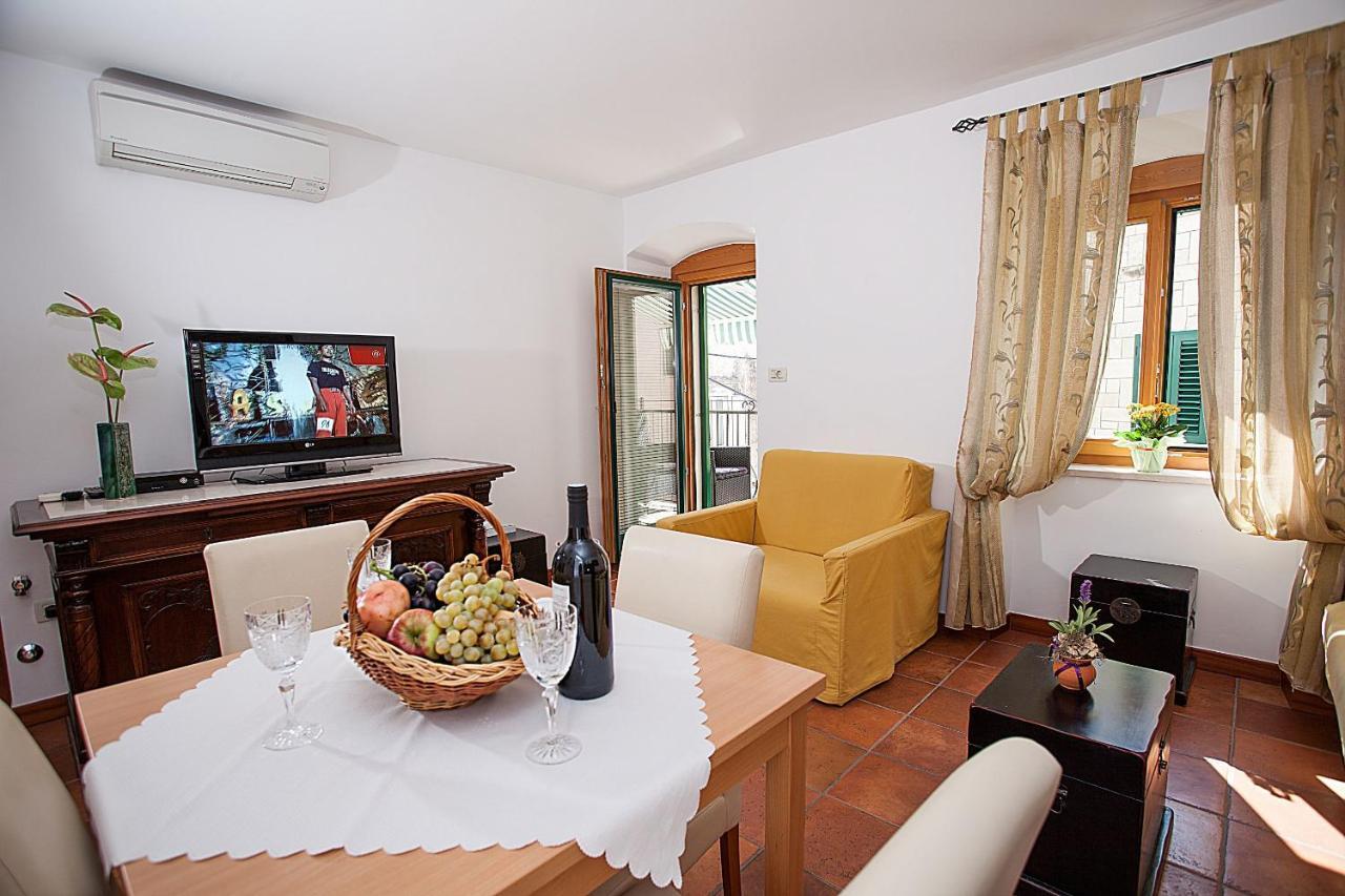 Apartments Linda Makarska Kamer foto
