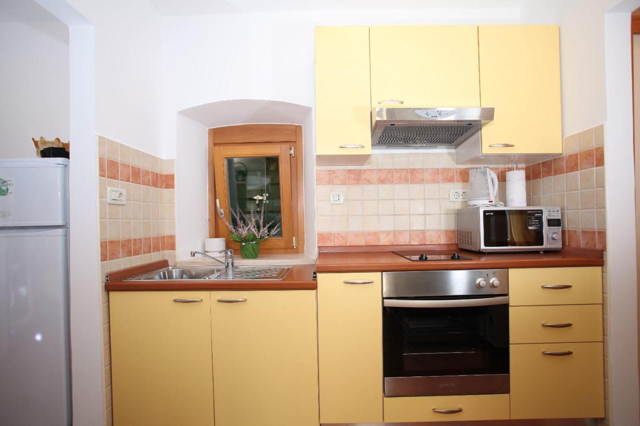 Apartments Linda Makarska Kamer foto